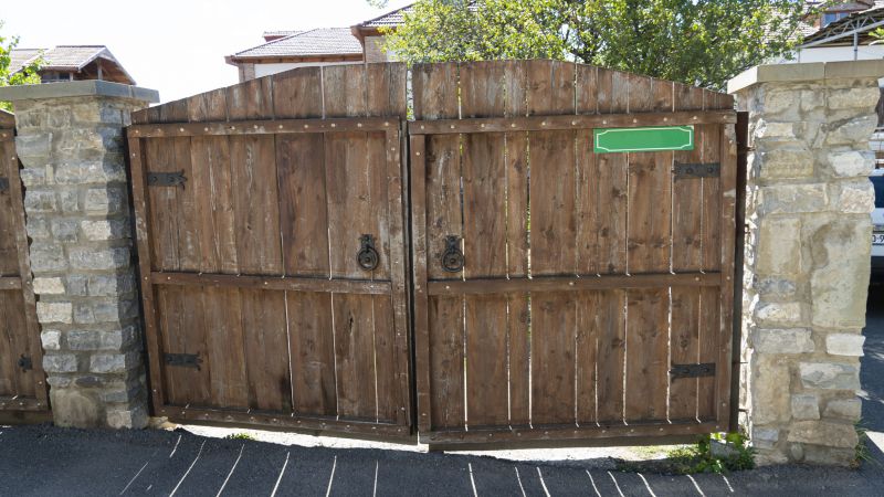 driveway gate installation and repair